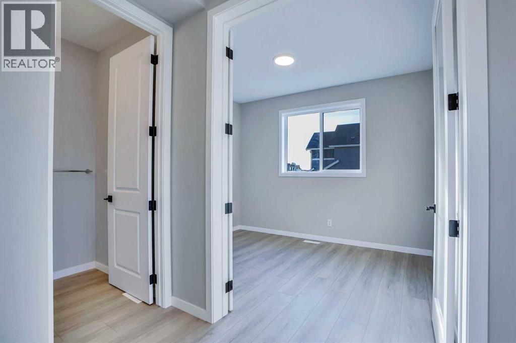 305 Lucas Place Nw, Calgary, Alberta  T3P 2E4 - Photo 7 - A2257129