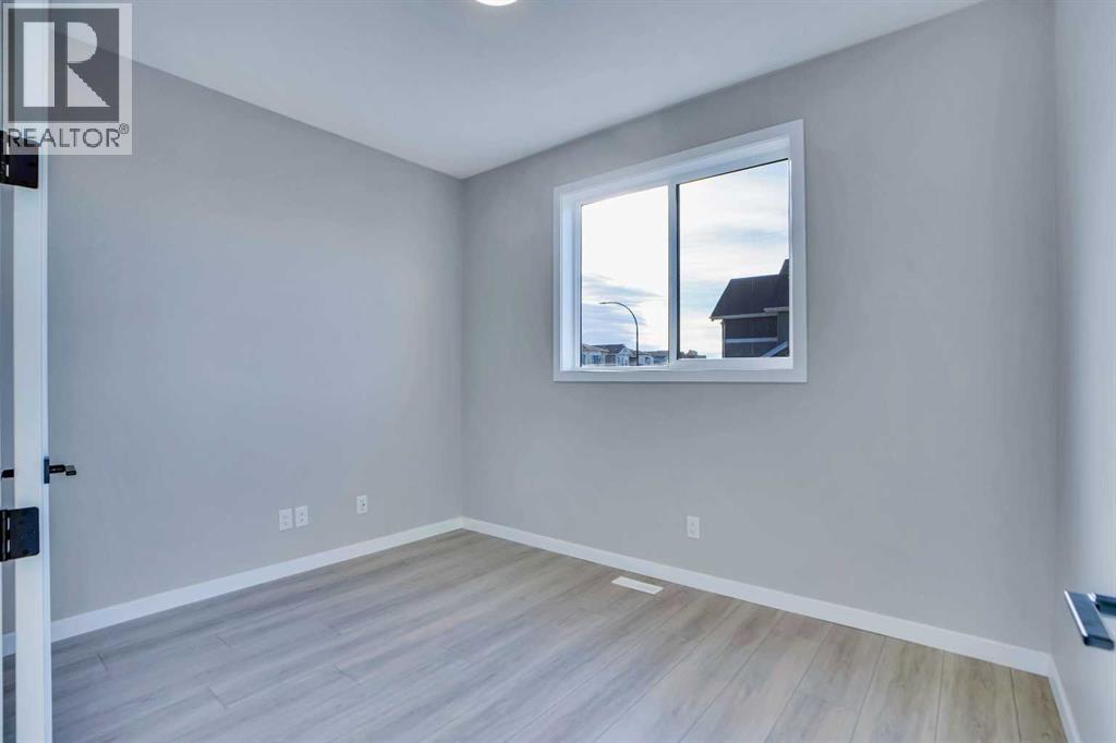 305 Lucas Place Nw, Calgary, Alberta  T3P 2E4 - Photo 8 - A2257129