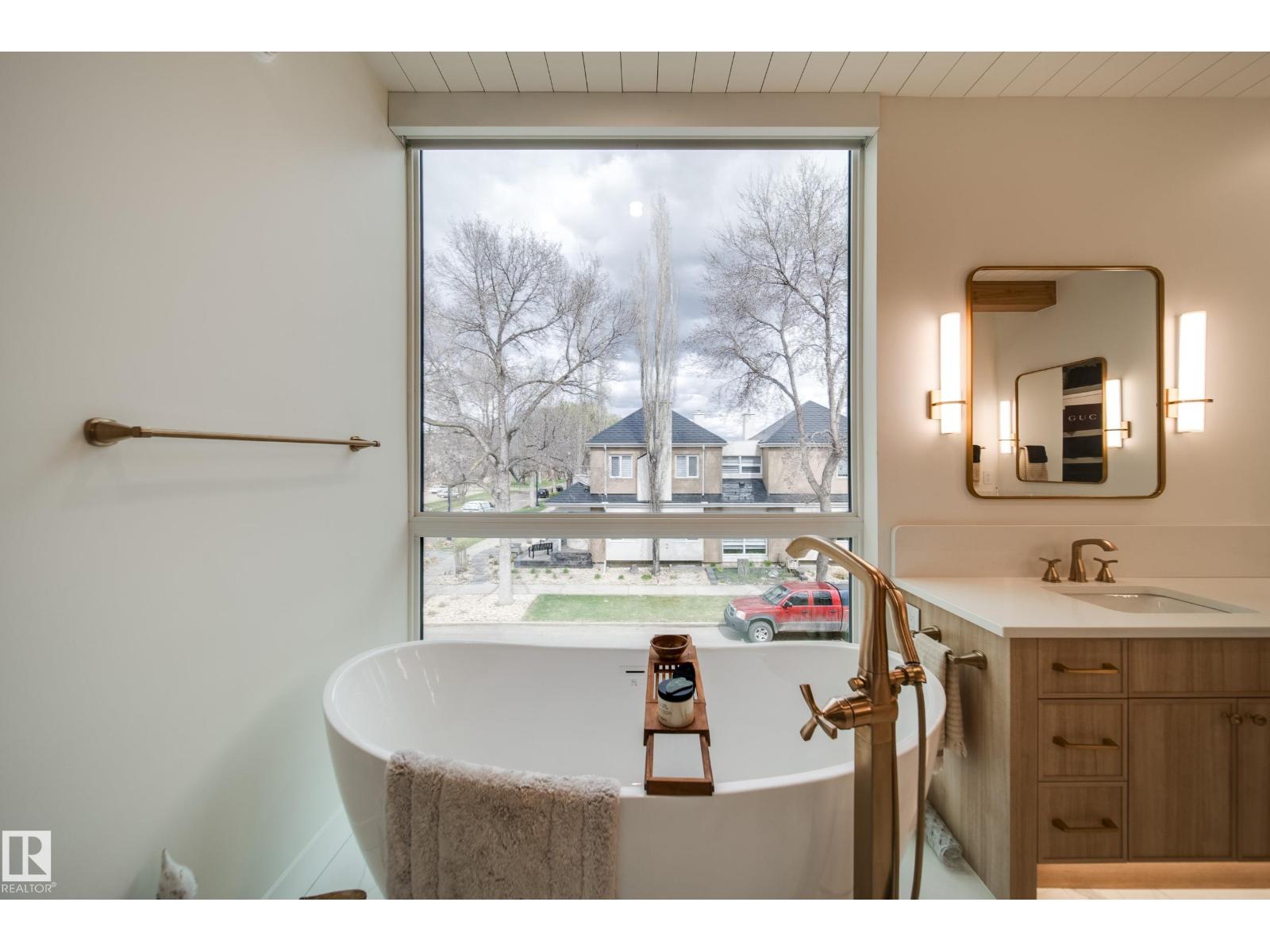9651 96a St Nw, Edmonton, Alberta  T6C 2C3 - Photo 33 - E4457810