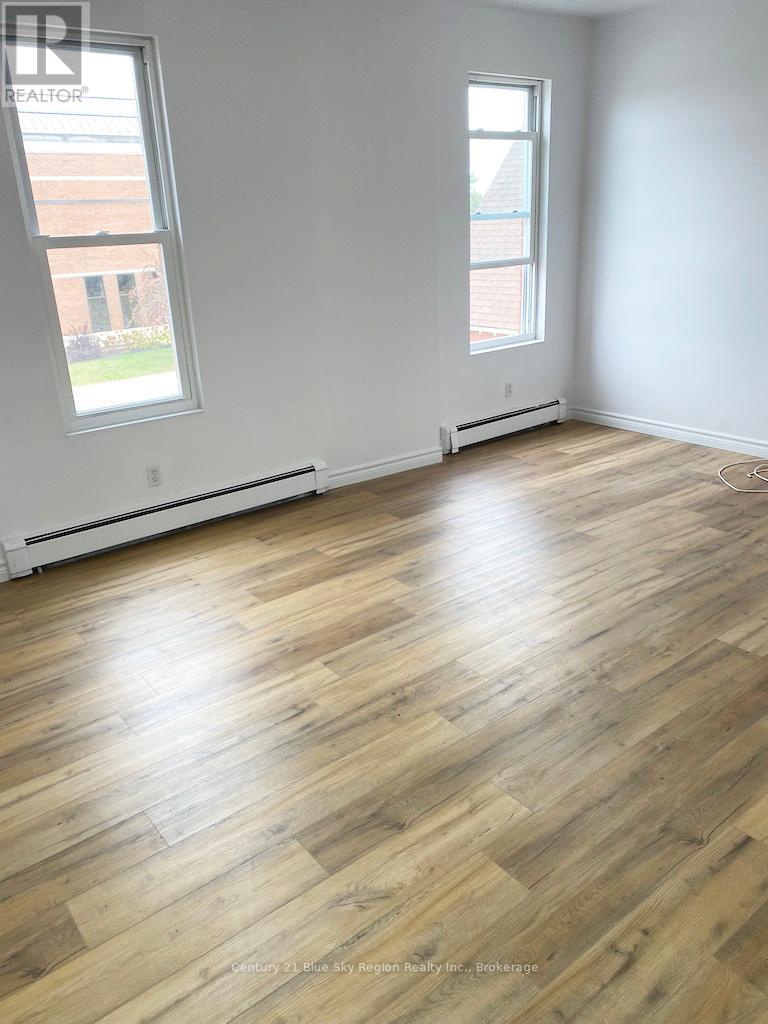 555 Main Street W, North Bay, Ontario  P1B 2V3 - Photo 12 - X12403832