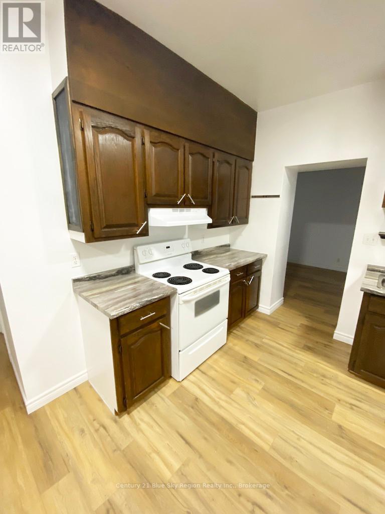 555 Main Street W, North Bay, Ontario  P1B 2V3 - Photo 5 - X12403832