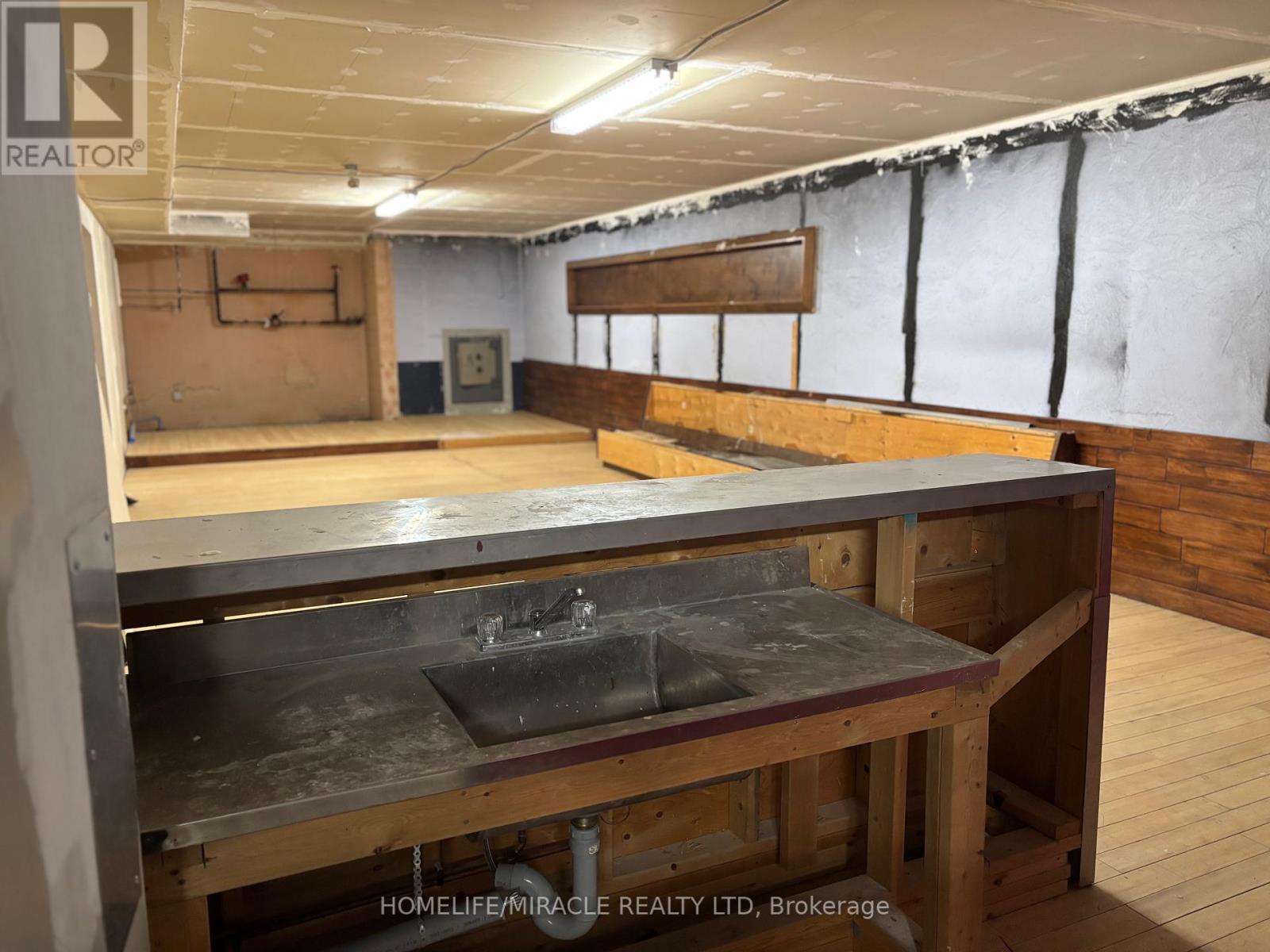 5890 Main Street, Niagara Falls, Ontario  L2G 5Z8 - Photo 19 - X12402721