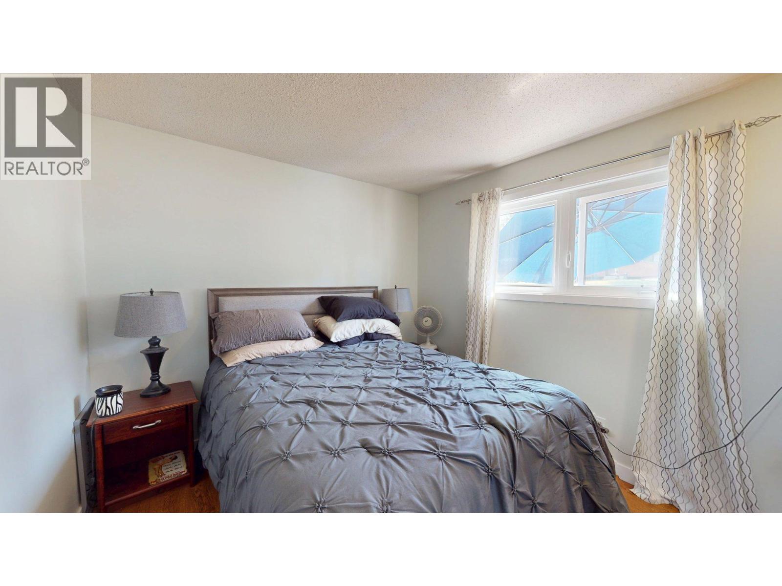2201 Almond Street, Elkford, British Columbia  V0B 1H0 - Photo 18 - 10362895