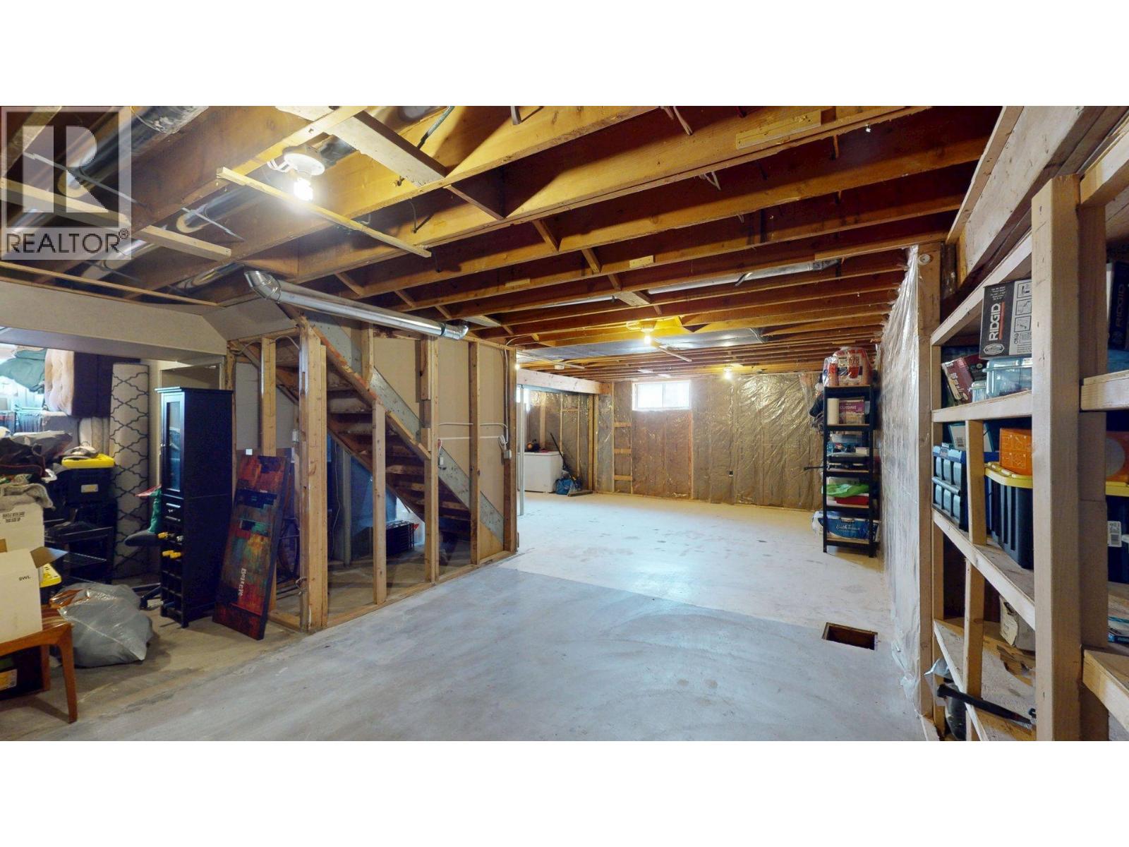 2201 Almond Street, Elkford, British Columbia  V0B 1H0 - Photo 20 - 10362895