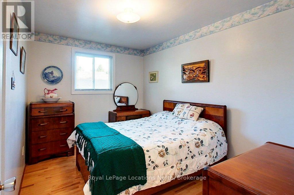 151 Gardiner Street, Meaford, Ontario  N4L 1X6 - Photo 15 - X12403824