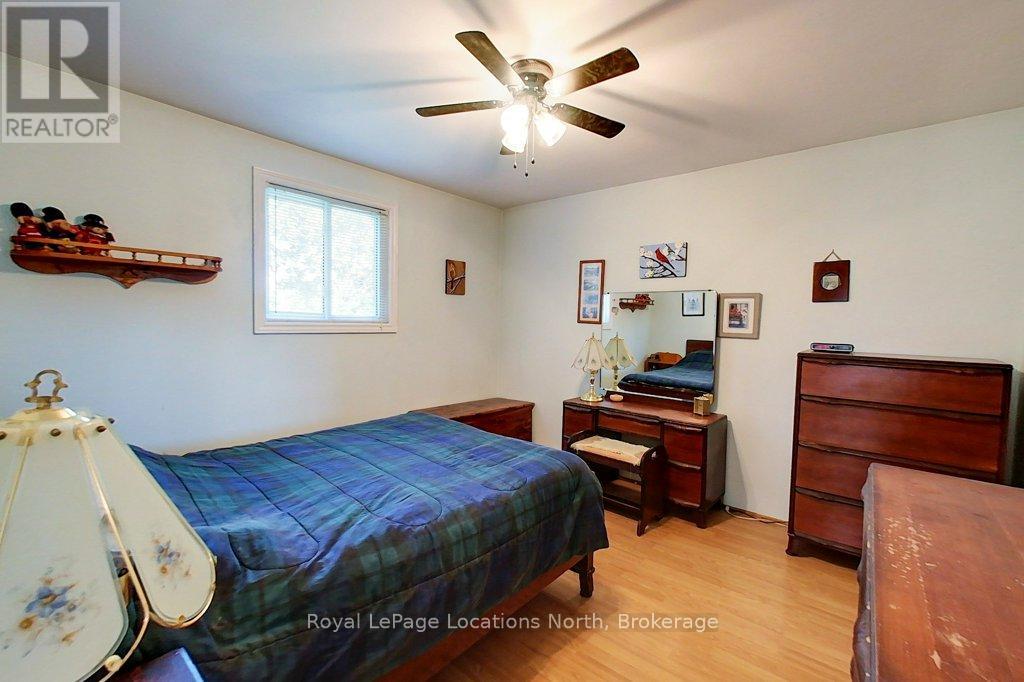 151 Gardiner Street, Meaford, Ontario  N4L 1X6 - Photo 16 - X12403824