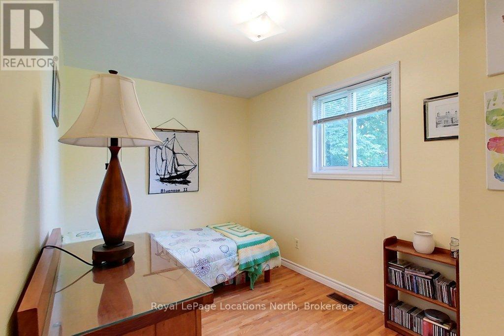 151 Gardiner Street, Meaford, Ontario  N4L 1X6 - Photo 19 - X12403824