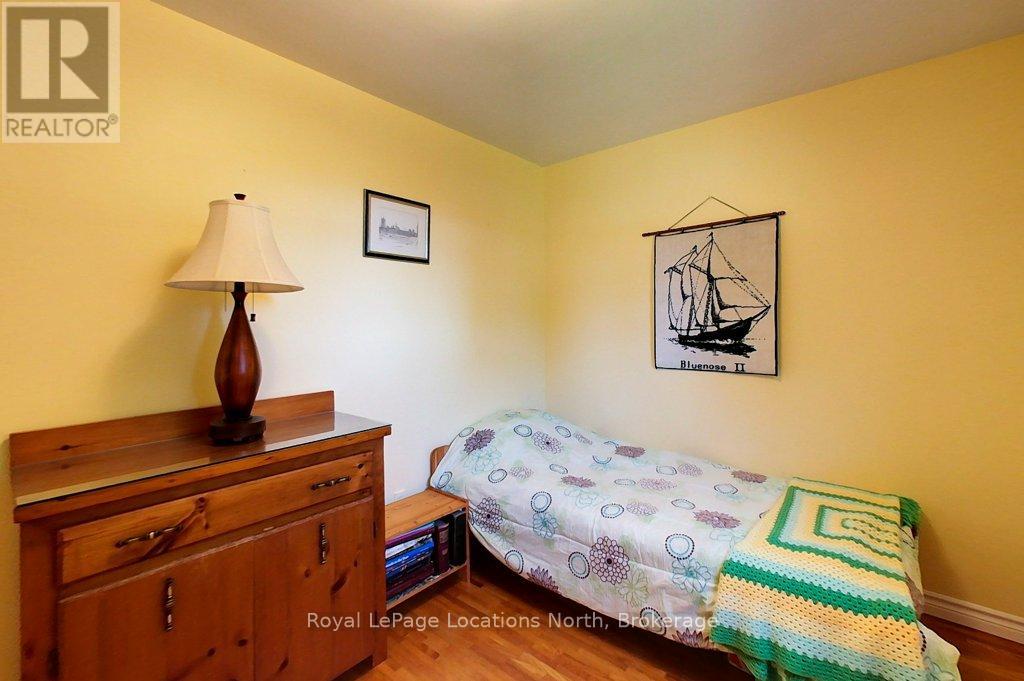 151 Gardiner Street, Meaford, Ontario  N4L 1X6 - Photo 20 - X12403824