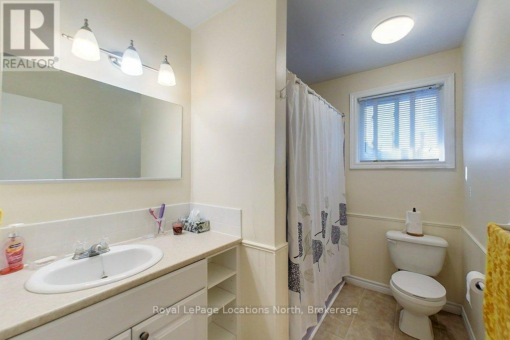151 Gardiner Street, Meaford, Ontario  N4L 1X6 - Photo 21 - X12403824