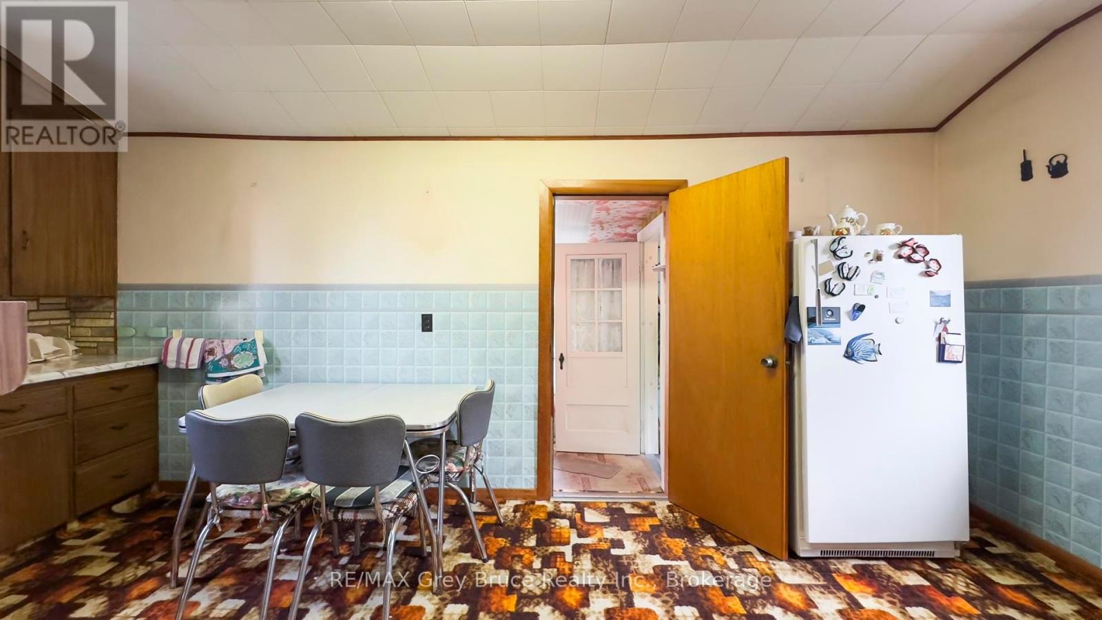 367 1st Avenue S, Arran-Elderslie, Ontario  N0G 1L0 - Photo 12 - X12403861