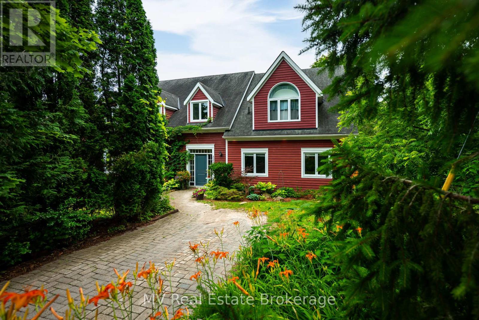 322 North Street, Centre Wellington (Elora/salem), Ontario  N0B 1S0 - Photo 2 - X12403880