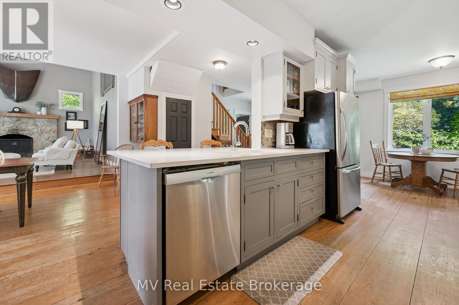 322 North Street, Centre Wellington (Elora/salem), Ontario  N0B 1S0 - Photo 8 - X12403880