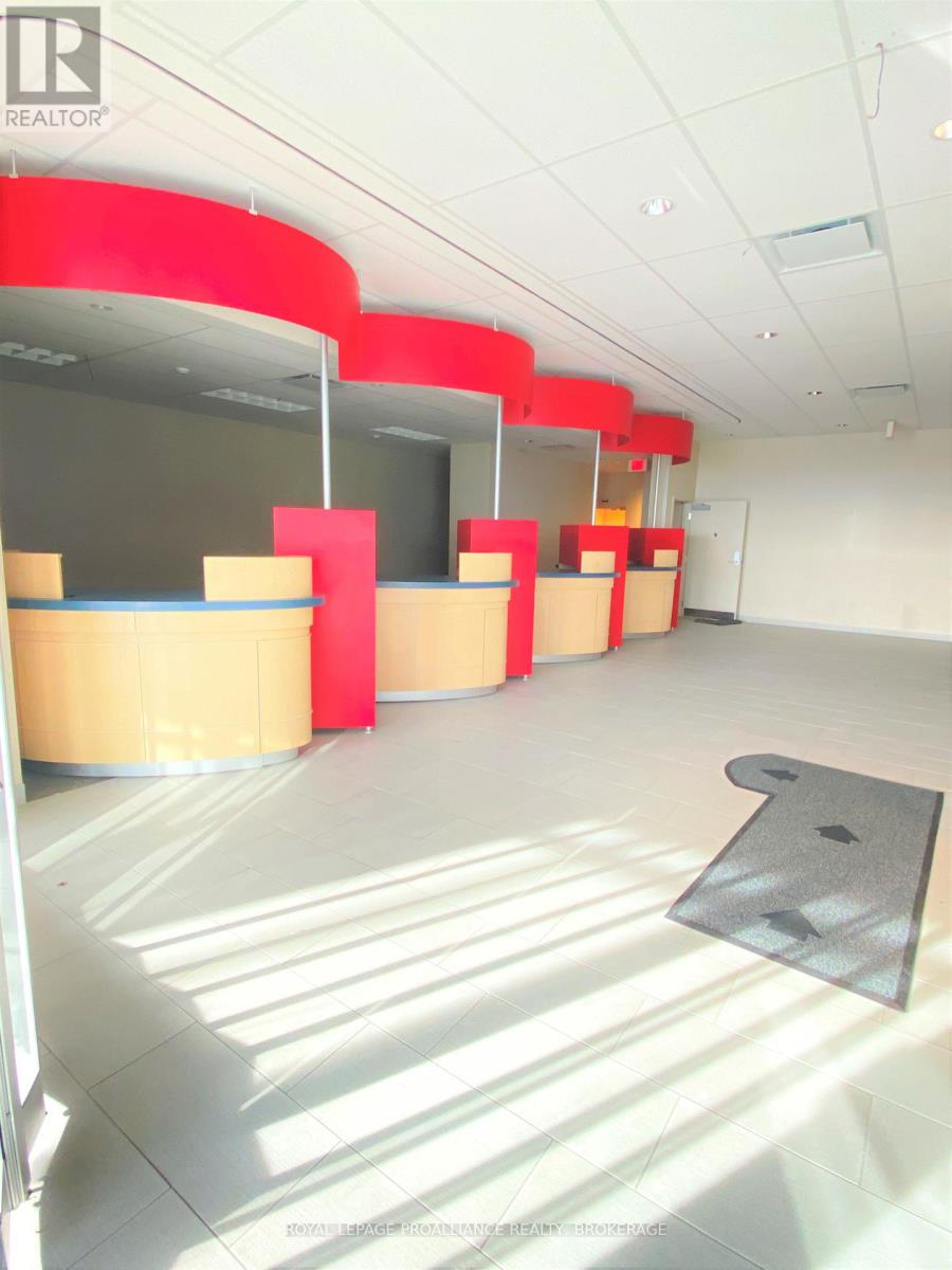 2628 Princess Street, Kingston, Ontario  K7P 2S8 - Photo 6 - X12403849