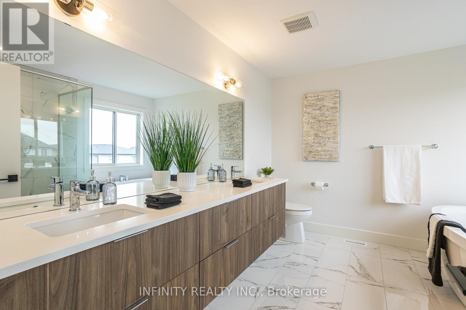 157 Crestview Drive, Middlesex Centre, Ontario  N0L 1R0 - Photo 25 - X12403843