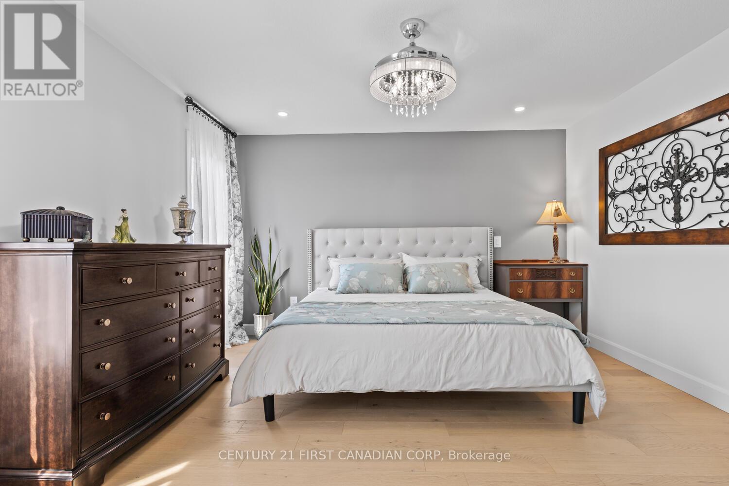 1907 Fountain Grass Drive, London South, Ontario  N6K 0M2 - Photo 26 - X12403871