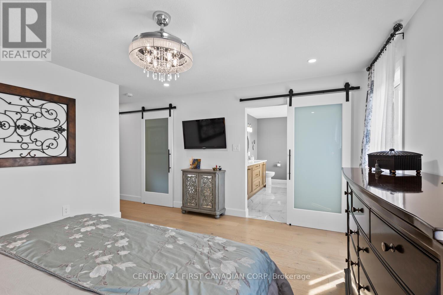 1907 Fountain Grass Drive, London South, Ontario  N6K 0M2 - Photo 27 - X12403871