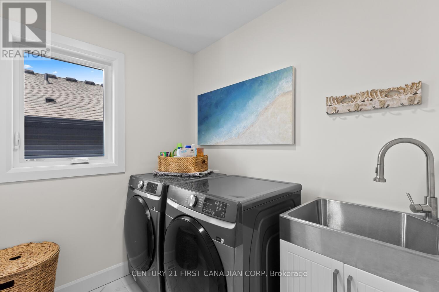 1907 Fountain Grass Drive, London South, Ontario  N6K 0M2 - Photo 38 - X12403871