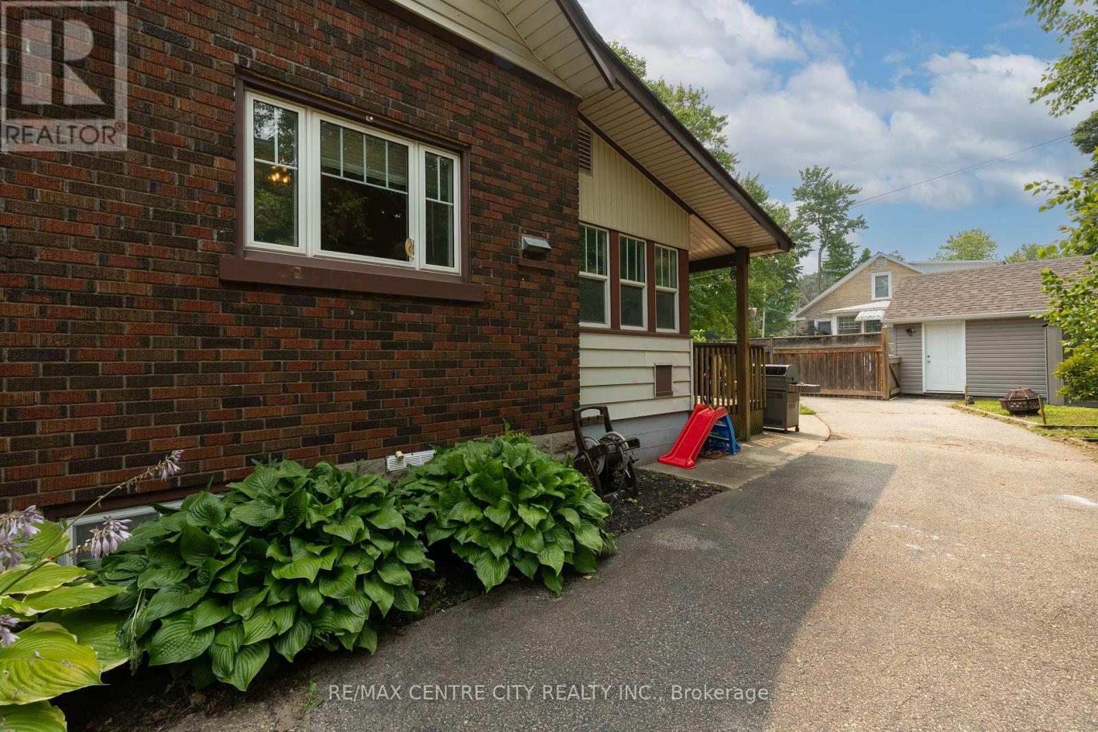 182 John Street S, Aylmer, Ontario  N5H 2C5 - Photo 42 - X12403876