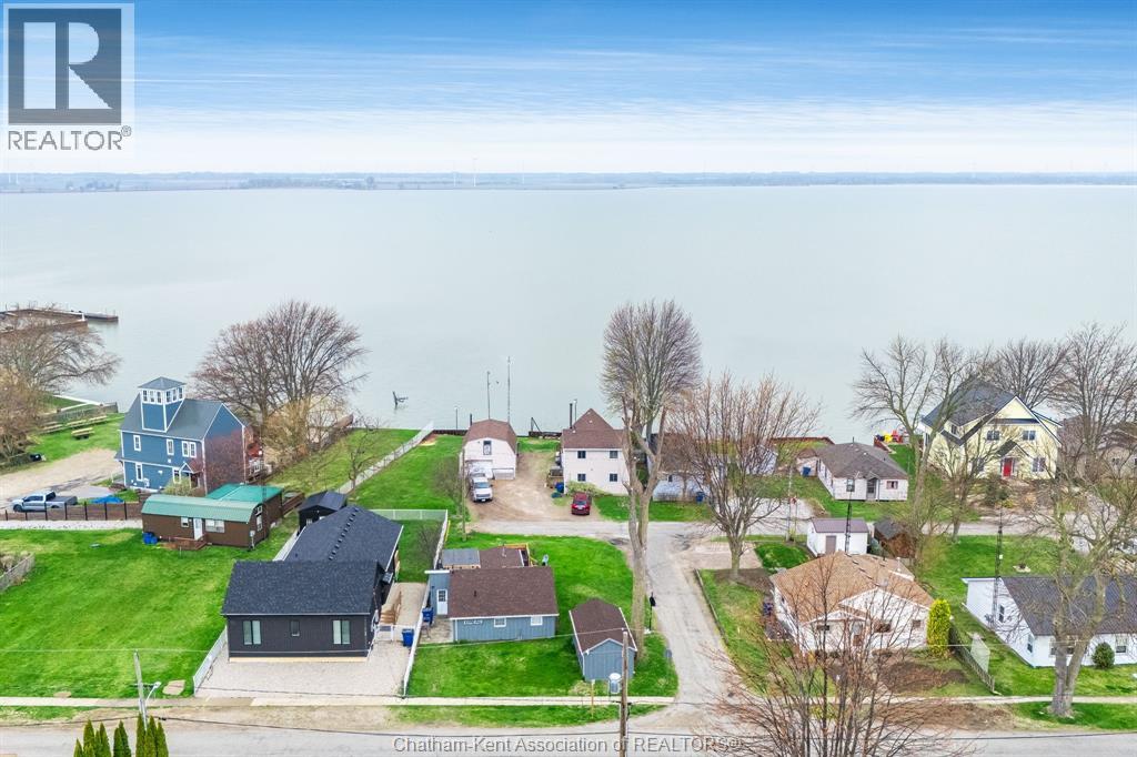 1040 Kerr Avenue, Erieau, Ontario  N0P 1N0 - Photo 40 - 25022992