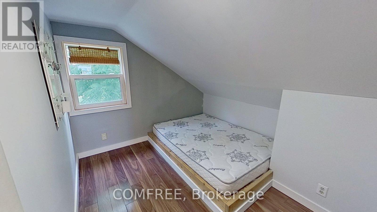155 Main Street, Southwest Middlesex (Glencoe), Ontario  N0L 1M0 - Photo 15 - X12403938