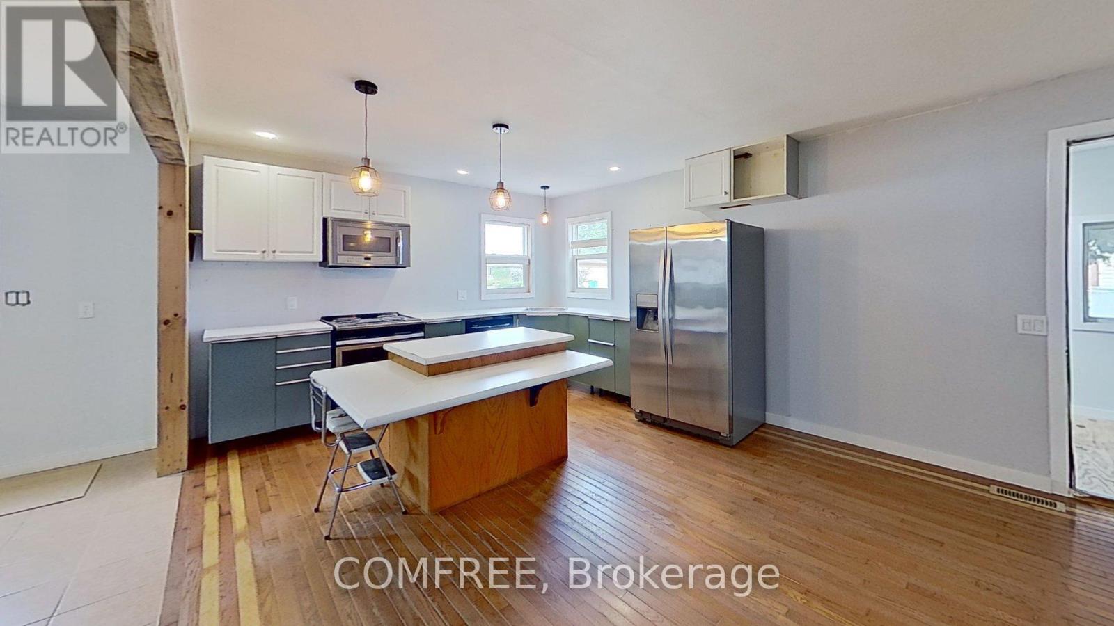 155 Main Street, Southwest Middlesex (Glencoe), Ontario  N0L 1M0 - Photo 23 - X12403938