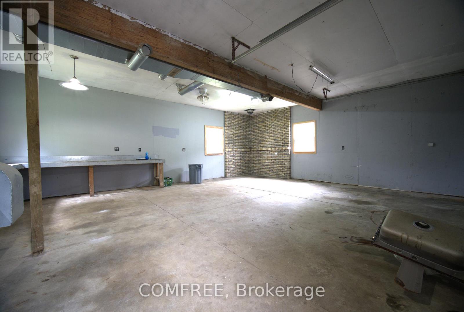 155 Main Street, Southwest Middlesex (Glencoe), Ontario  N0L 1M0 - Photo 25 - X12403938
