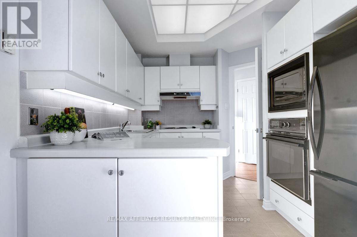 1906 - 1480 Riverside Drive, Ottawa, Ontario  K1G 5H2 - Photo 11 - X12403960