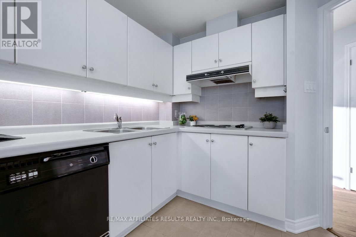 1906 - 1480 Riverside Drive, Ottawa, Ontario  K1G 5H2 - Photo 13 - X12403960