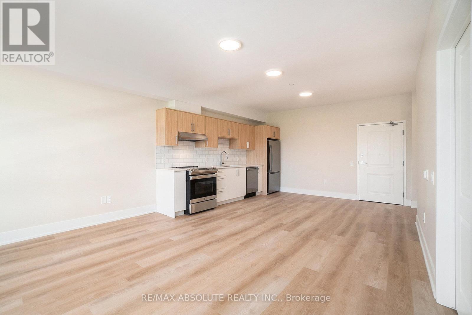 210 - 12 Thomas Street S, Arnprior, Ontario  K7S 2J1 - Photo 28 - X12403999