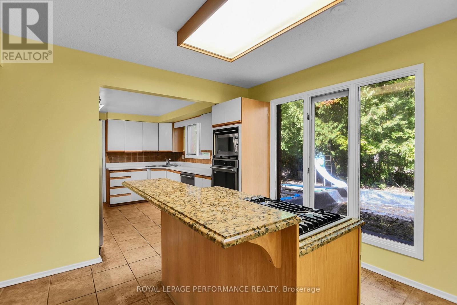 59 Leacock Drive, Ottawa, Ontario  K2K 1S4 - Photo 10 - X12404007