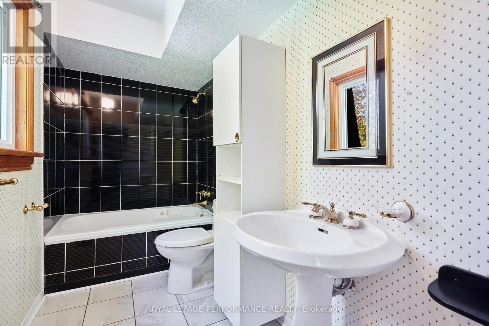 59 Leacock Drive, Ottawa, Ontario  K2K 1S4 - Photo 23 - X12404007