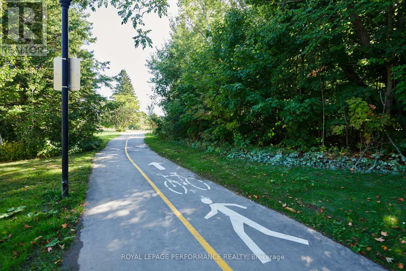 59 Leacock Drive, Ottawa, Ontario  K2K 1S4 - Photo 34 - X12404007