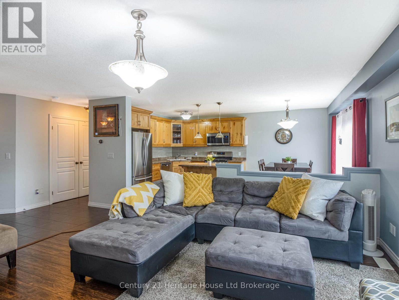 702 Frontenac Crescent, Woodstock, Ontario  N4V 0B1 - Photo 11 - X12403812