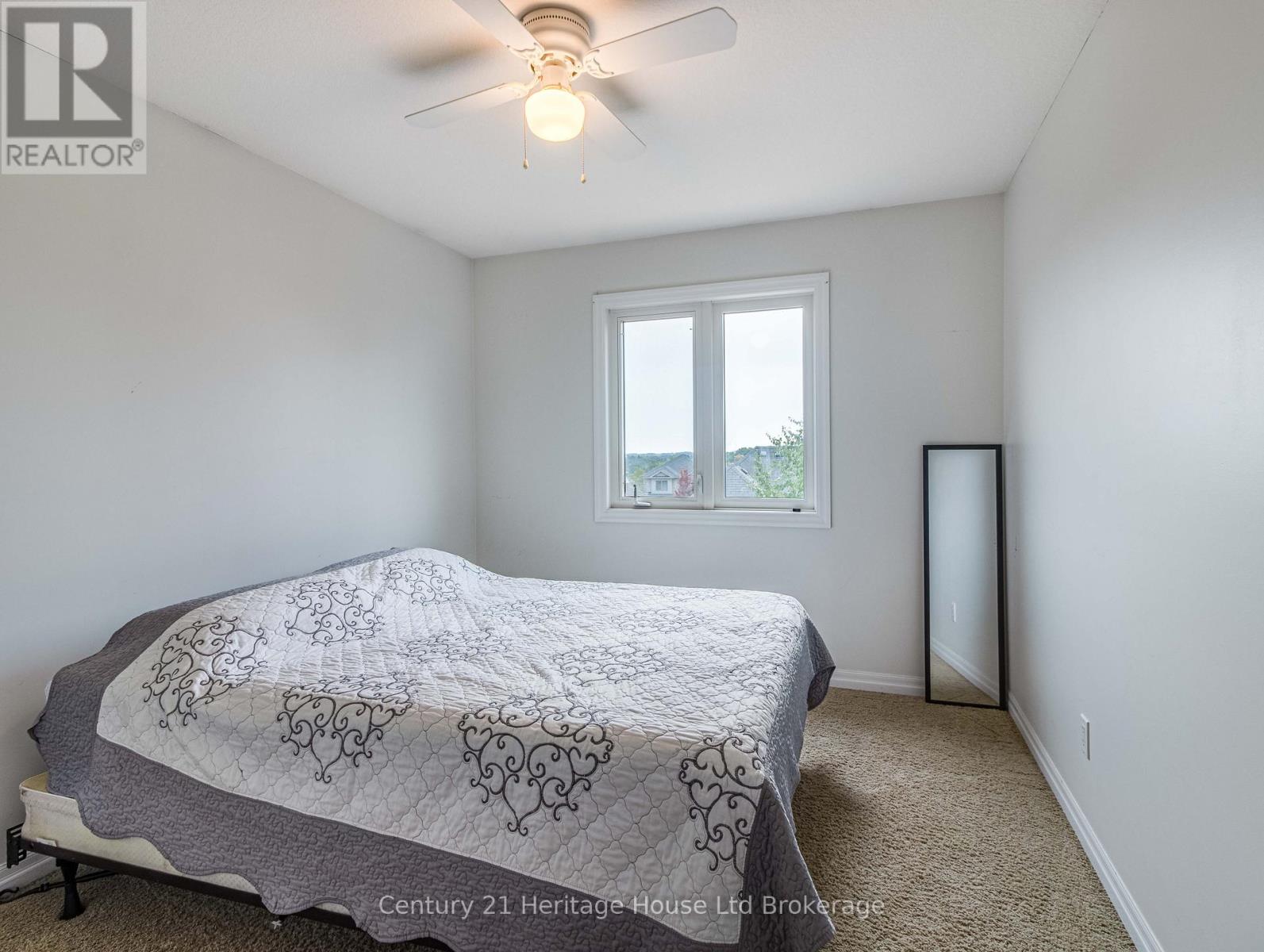 702 Frontenac Crescent, Woodstock, Ontario  N4V 0B1 - Photo 23 - X12403812