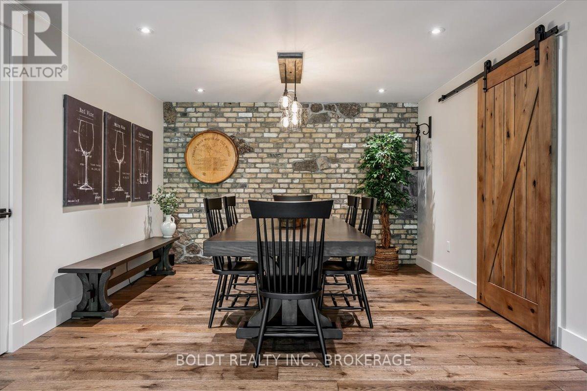 36 Philmori Boulevard, Pelham, Ontario  L0S 1E5 - Photo 37 - X12403859