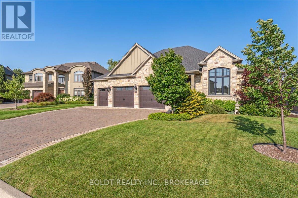 36 Philmori Boulevard, Pelham, Ontario  L0S 1E5 - Photo 8 - X12403859