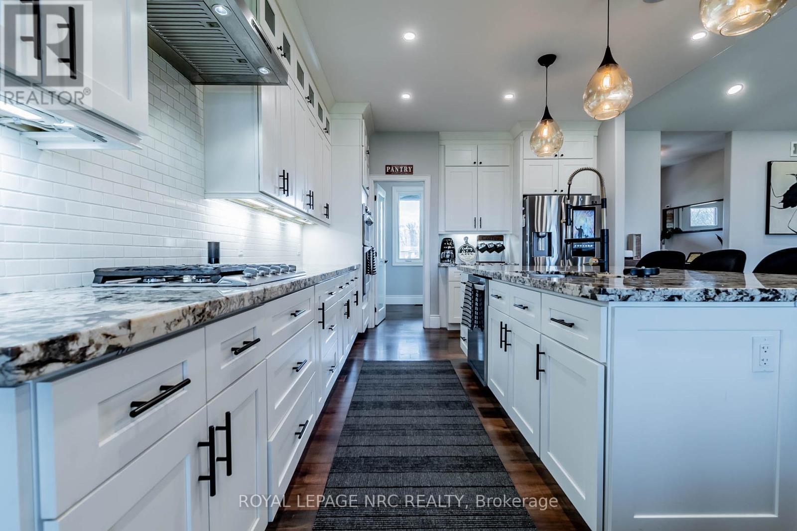 856 Lorraine Road, Port Colborne, Ontario  L3K 5V5 - Photo 11 - X12403877