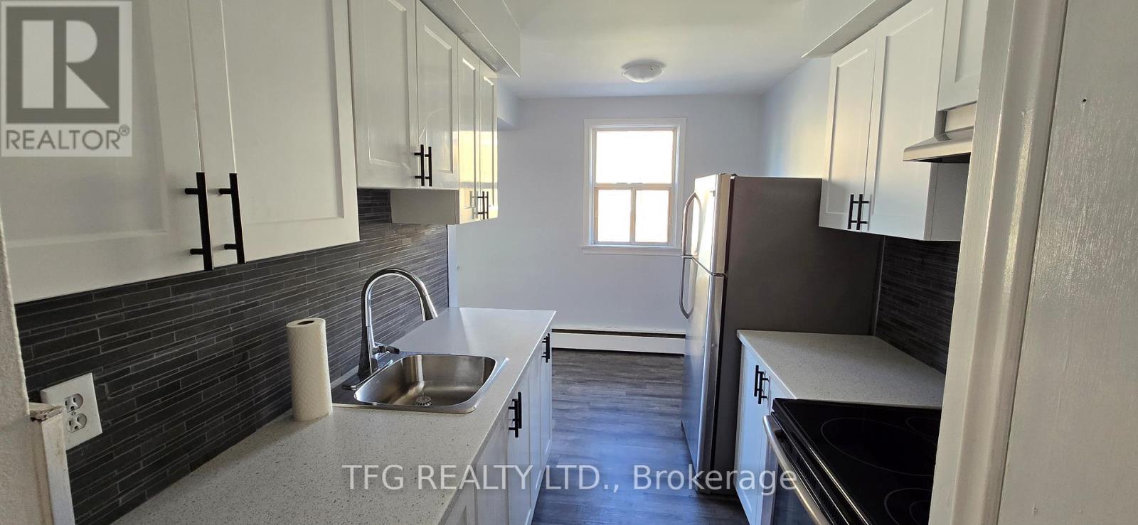 8 - 300 Montrave Avenue, Oshawa, Ontario  L1J 4S2 - Photo 4 - E12403962