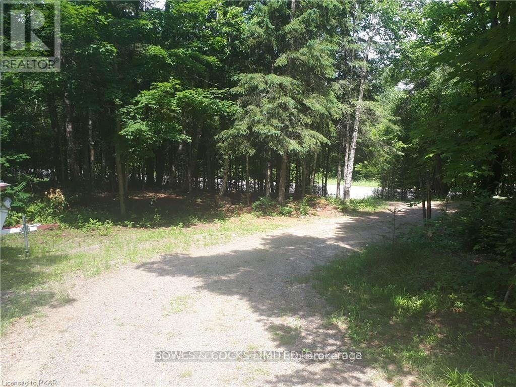 1326 Musclow Greenview, Hastings Highlands, Ontario  K0L 1C0 - Photo 13 - X12403850