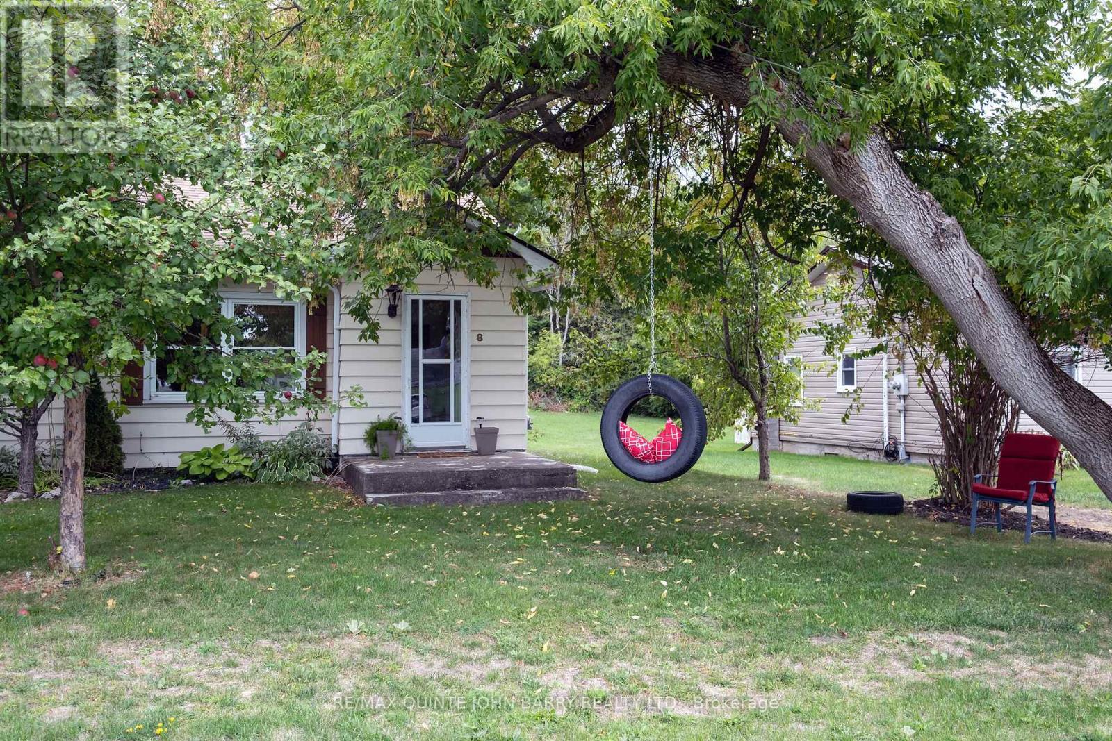 8 North Maloney Street, Marmora And Lake (Marmora Ward), Ontario  K0K 2M0 - Photo 2 - X12403889