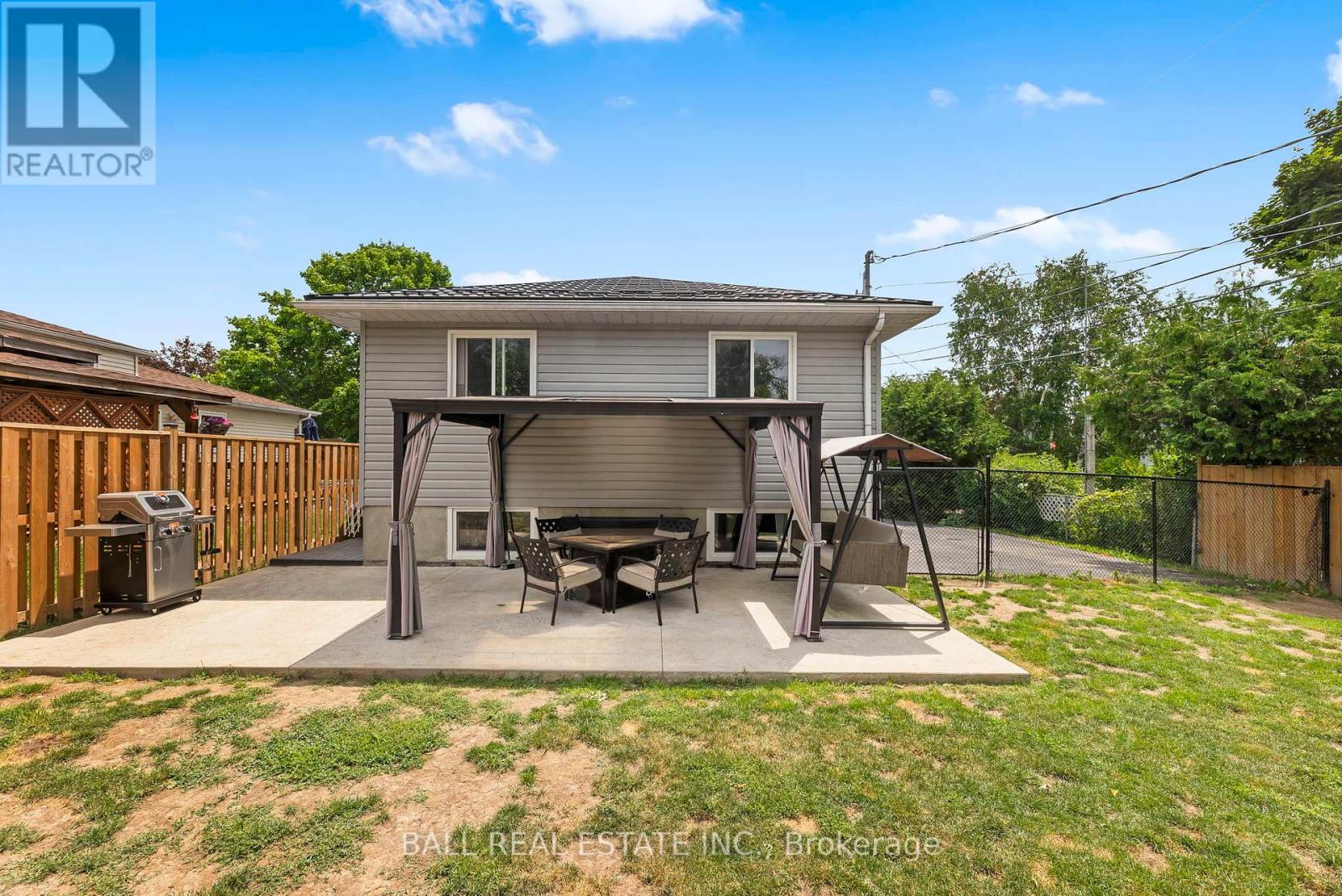 2 Hazel Street, Kawartha Lakes, Ontario  K9V 5M2 - Photo 11 - X12403925