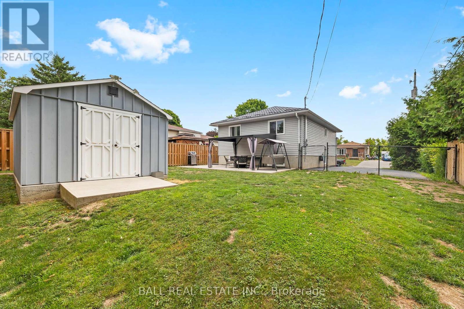 2 Hazel Street, Kawartha Lakes, Ontario  K9V 5M2 - Photo 12 - X12403925