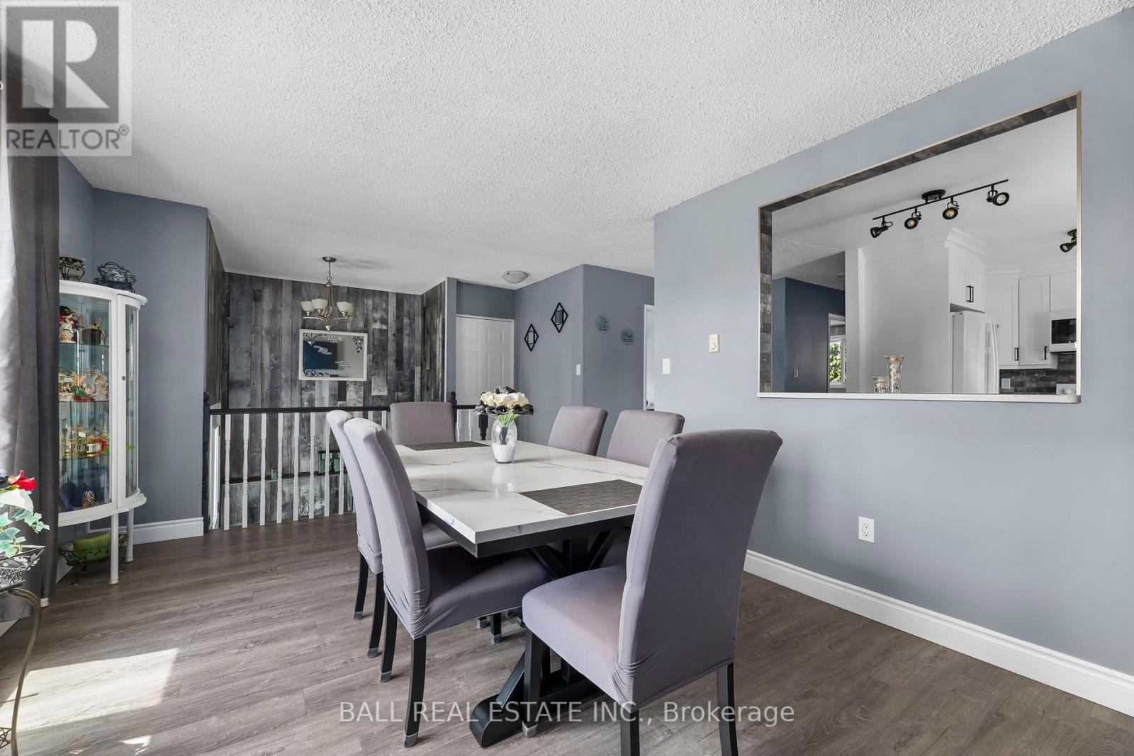 2 Hazel Street, Kawartha Lakes, Ontario  K9V 5M2 - Photo 18 - X12403925