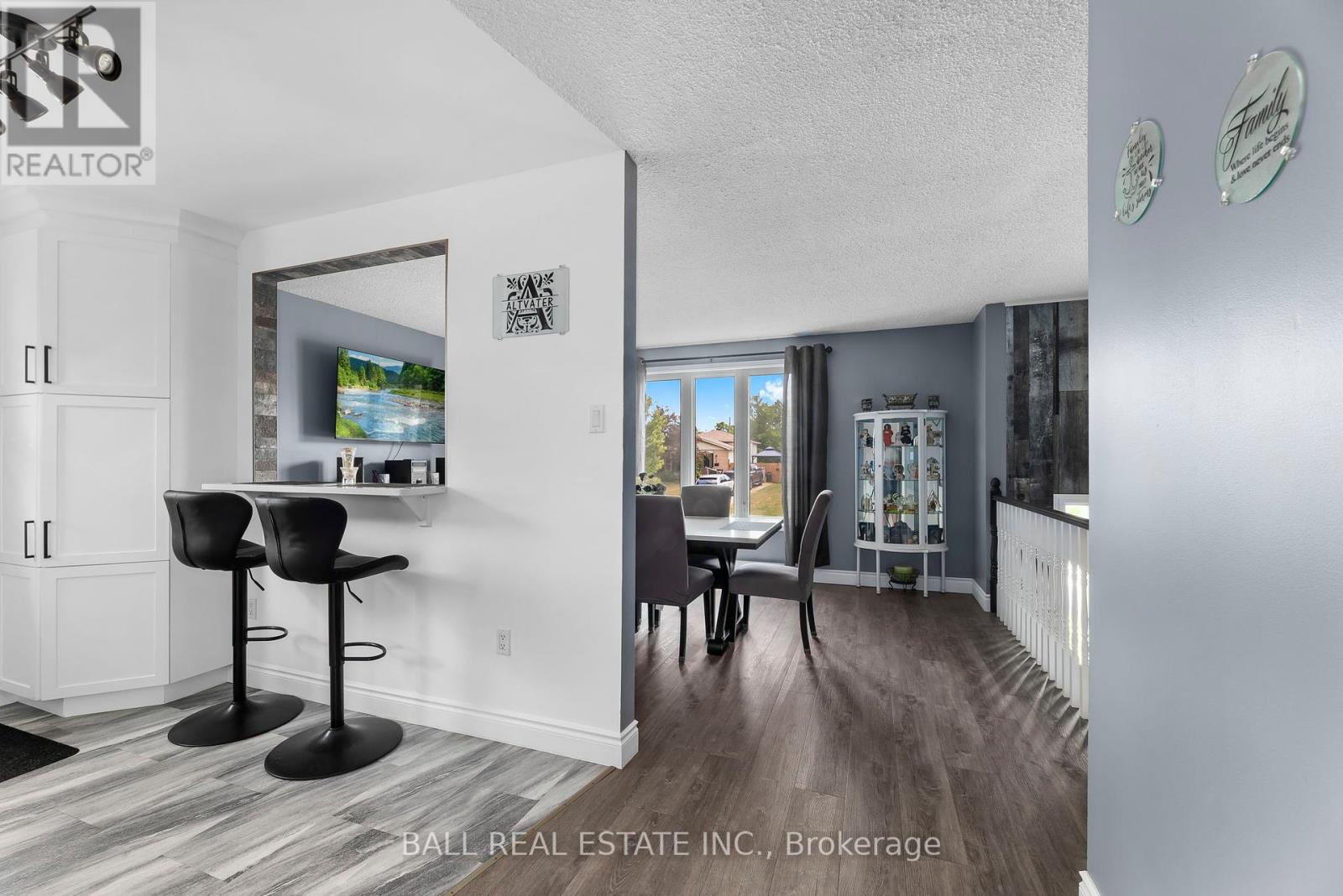 2 Hazel Street, Kawartha Lakes, Ontario  K9V 5M2 - Photo 19 - X12403925