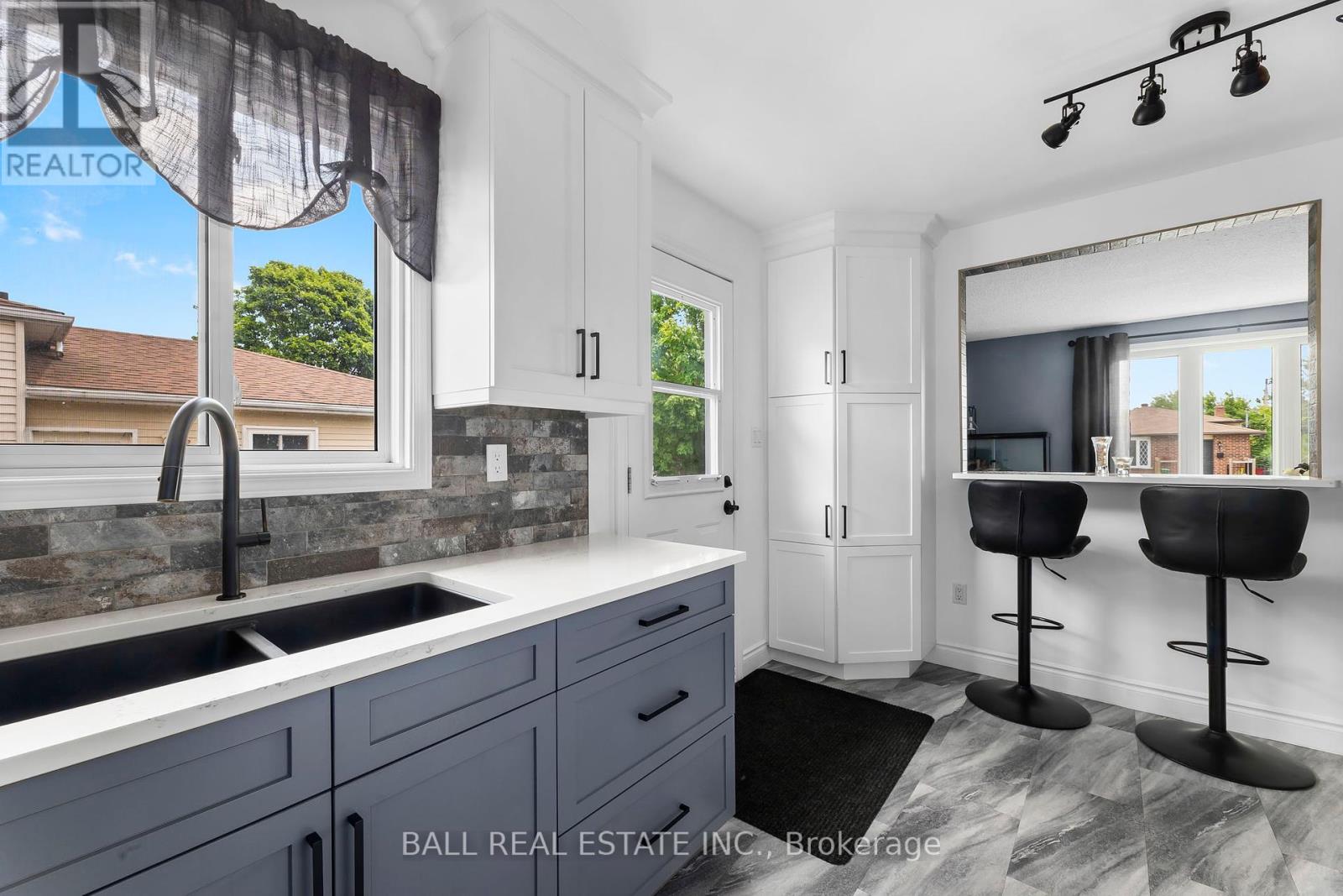 2 Hazel Street, Kawartha Lakes, Ontario  K9V 5M2 - Photo 23 - X12403925