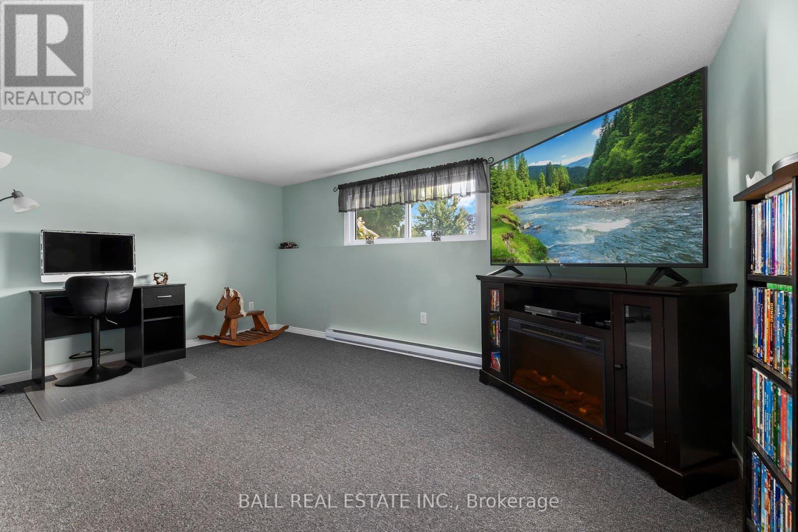 2 Hazel Street, Kawartha Lakes, Ontario  K9V 5M2 - Photo 28 - X12403925