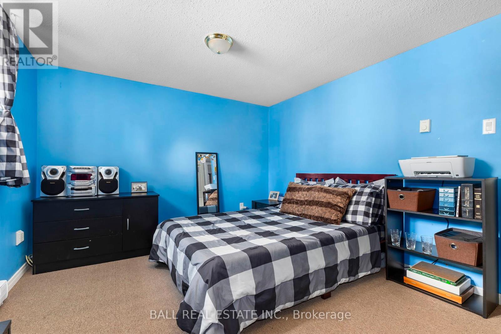 2 Hazel Street, Kawartha Lakes, Ontario  K9V 5M2 - Photo 33 - X12403925