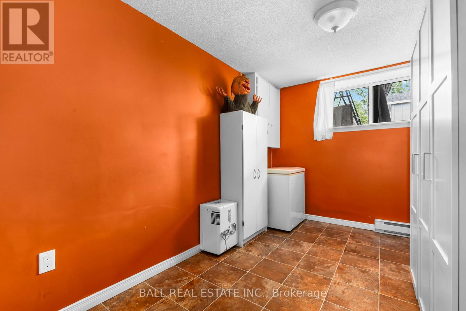 2 Hazel Street, Kawartha Lakes, Ontario  K9V 5M2 - Photo 35 - X12403925