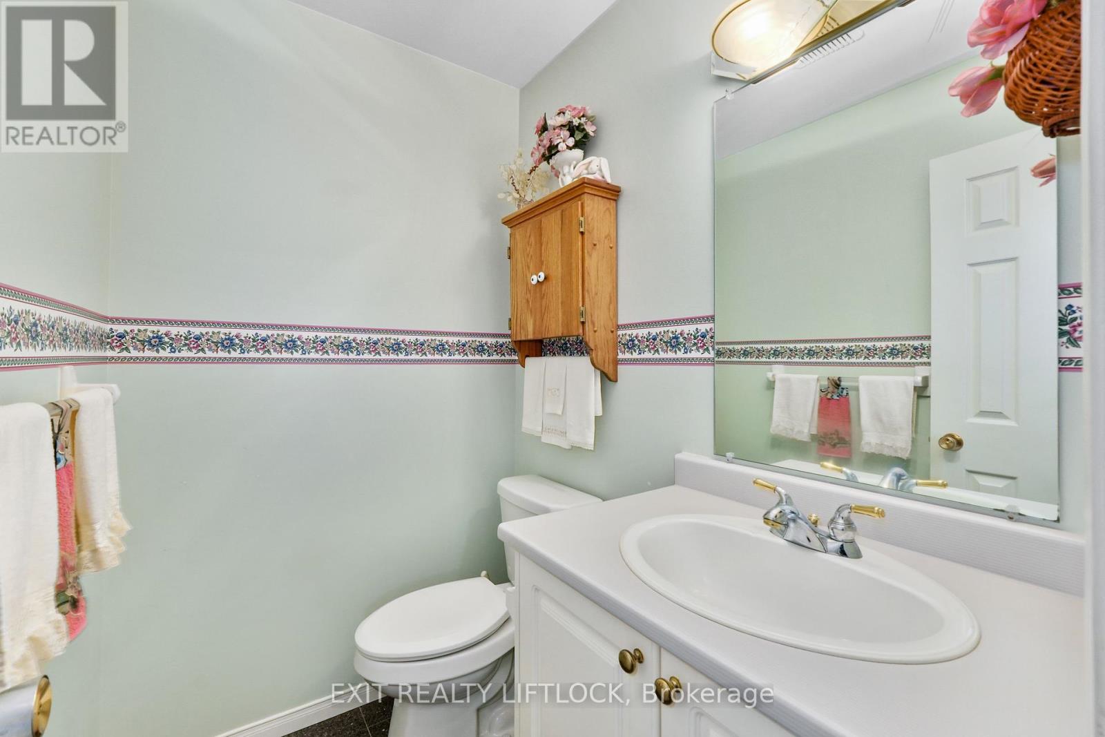 12 Victoria Avenue, Smith-Ennismore-Lakefield (Lakefield), Ontario  K0L 2H0 - Photo 15 - X12403946