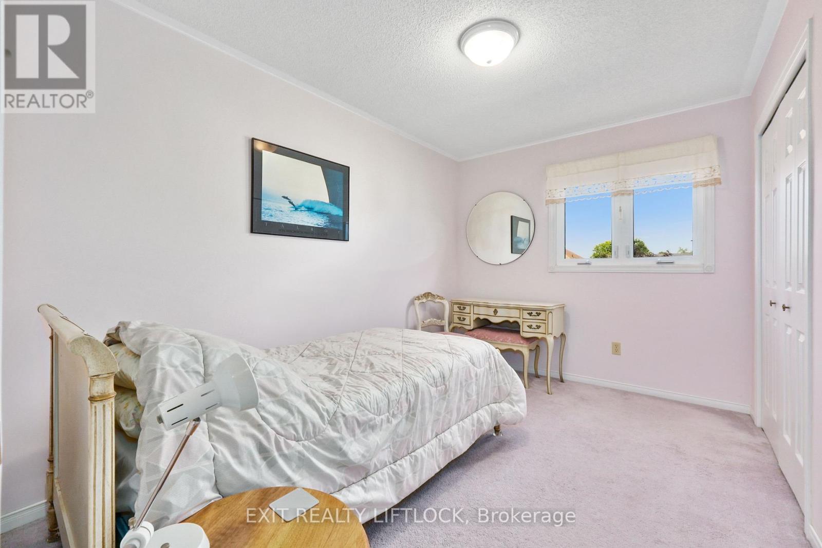 12 Victoria Avenue, Smith-Ennismore-Lakefield (Lakefield), Ontario  K0L 2H0 - Photo 19 - X12403946